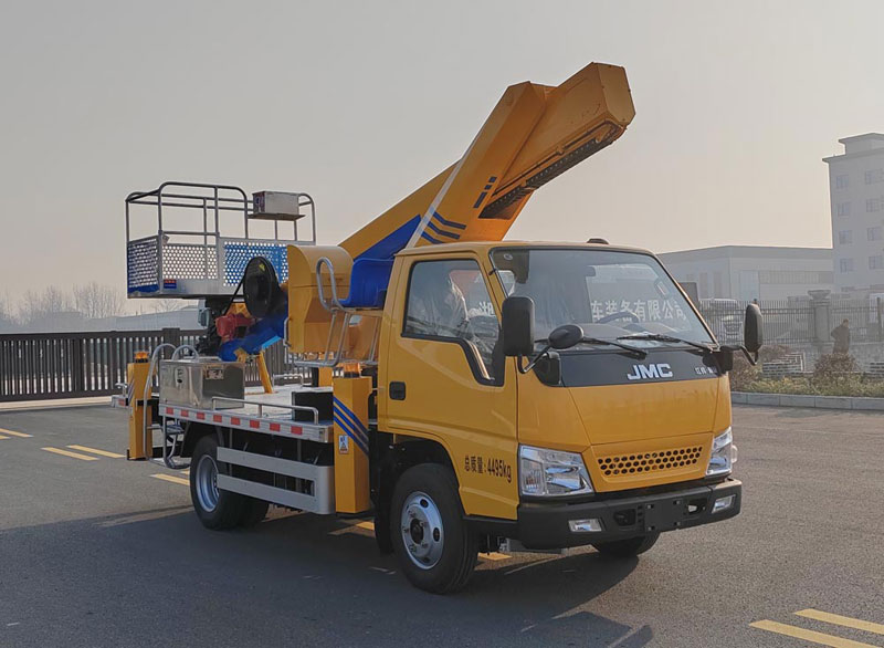 江鈴KMH5040XJX6HX抽油機檢修車