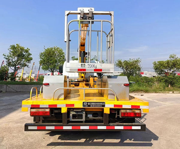 JWD5040XJXCD6抽油機(jī)檢修車