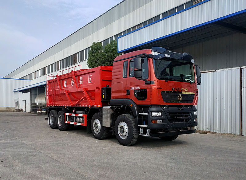 重汽豪沃HHX5310TSGZ6壓裂砂罐車
