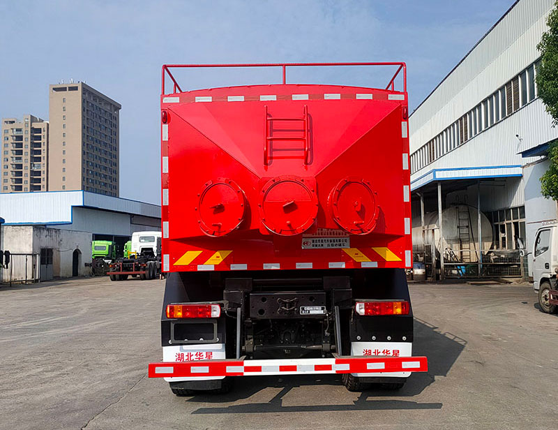 重汽豪沃HHX5310TSGZ6壓裂砂罐車