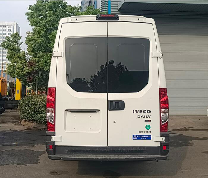 程力依維柯CL5050XJC6ABZ流動(dòng)檢測(cè)車