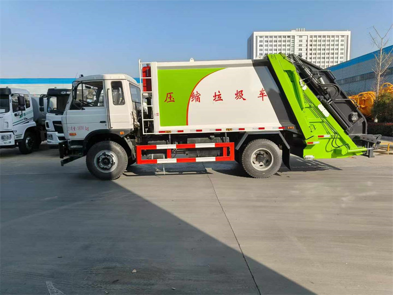 程力12立方出口型壓縮垃圾車配置圖片