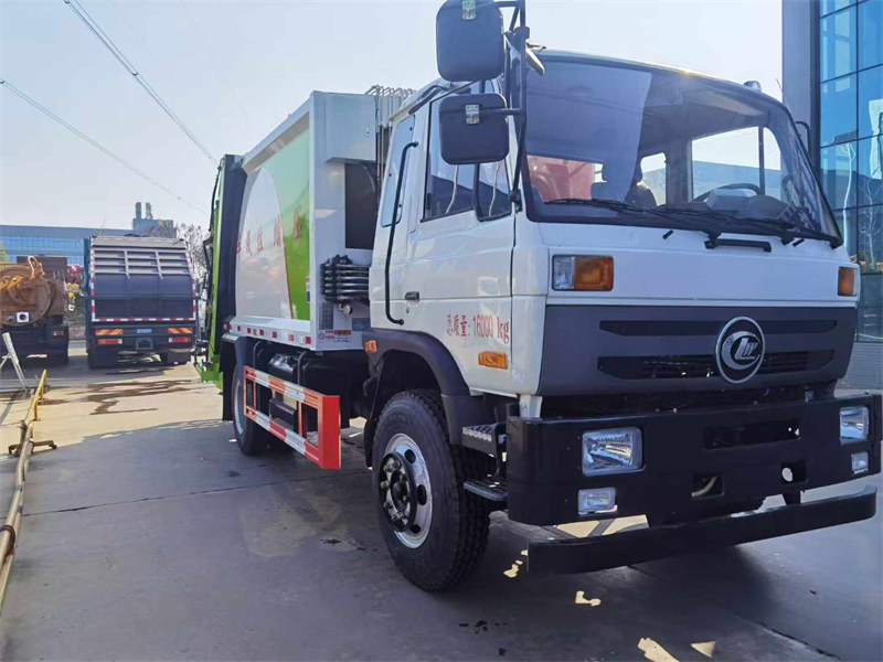 程力12立方出口型壓縮垃圾車配置圖片
