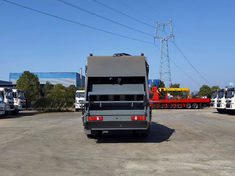 重汽豪沃18方壓縮垃圾車