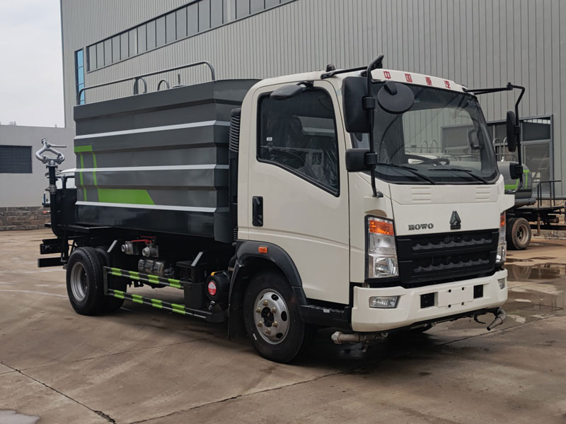重汽豪沃7方路面養(yǎng)護(hù)車