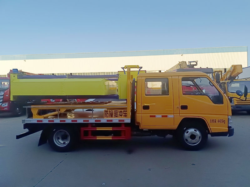 江鈴順達(dá)100K老款二次防撞緩沖車5046