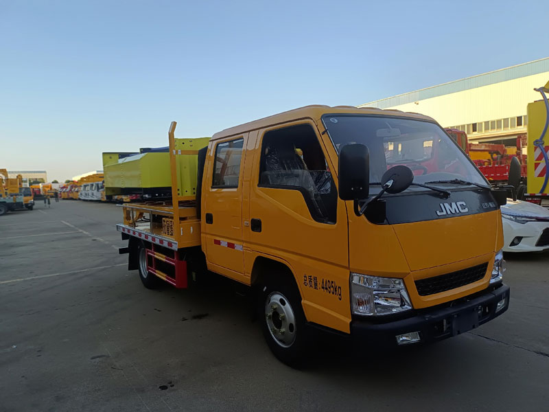 江鈴順達(dá)100K老款二次防撞緩沖車5046