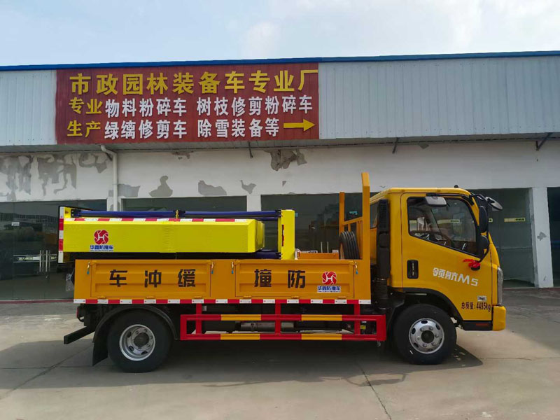 程力華鑫福田M5藍牌100K防撞緩沖車