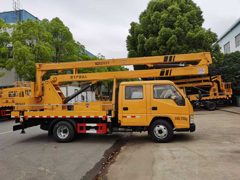 ?江鈴順達雙排座16米/17.5米折疊臂黃牌高空作業(yè)車