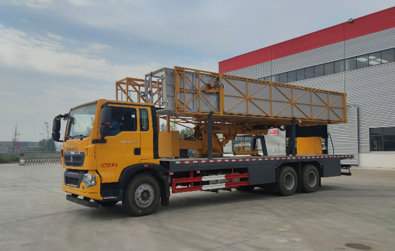 重汽豪沃橋梁檢測(cè)車(chē)
